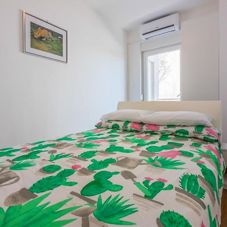 Melanie Apartamento Crikvenica Exterior foto