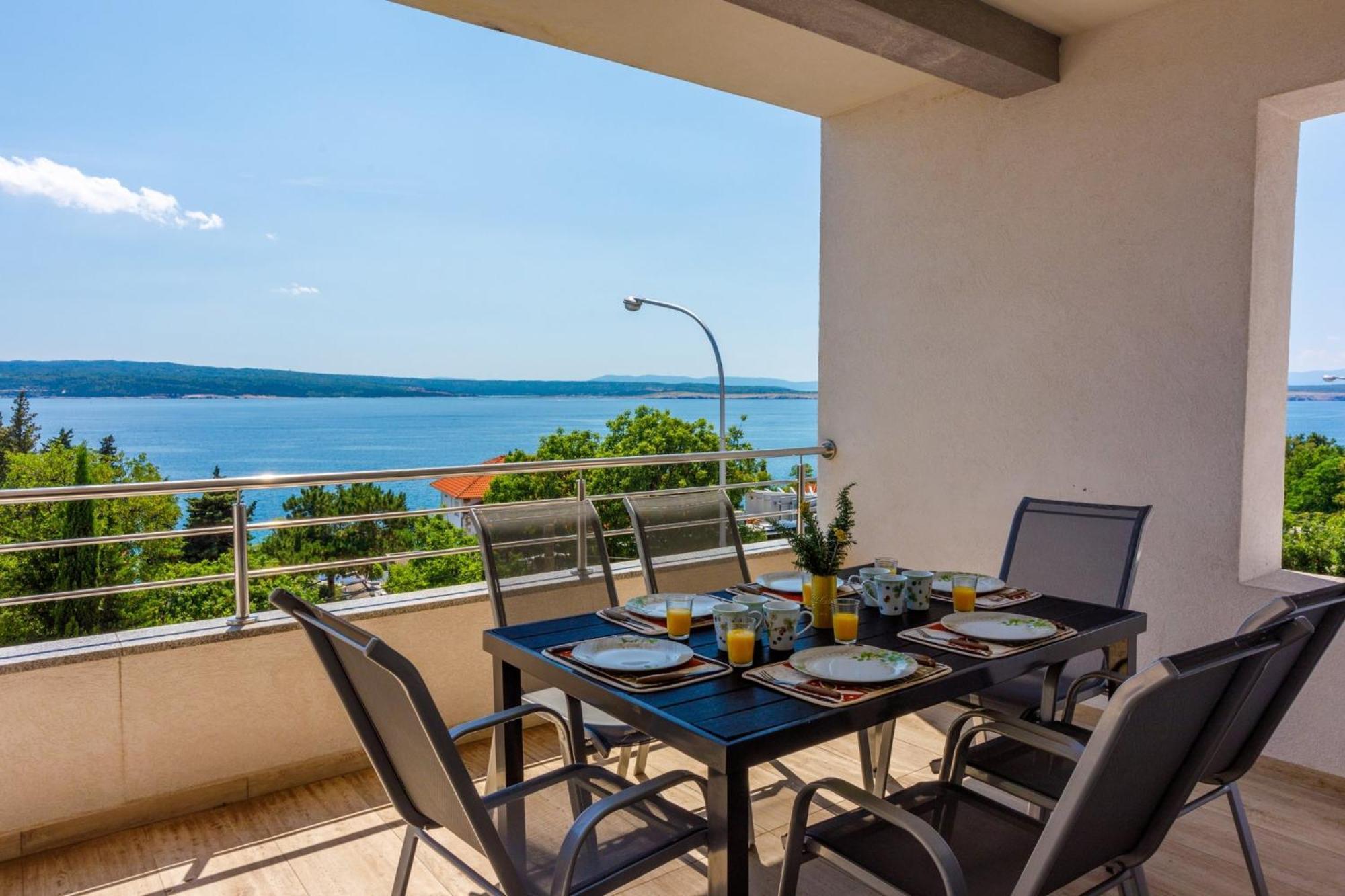 Melanie Apartamento Crikvenica Exterior foto