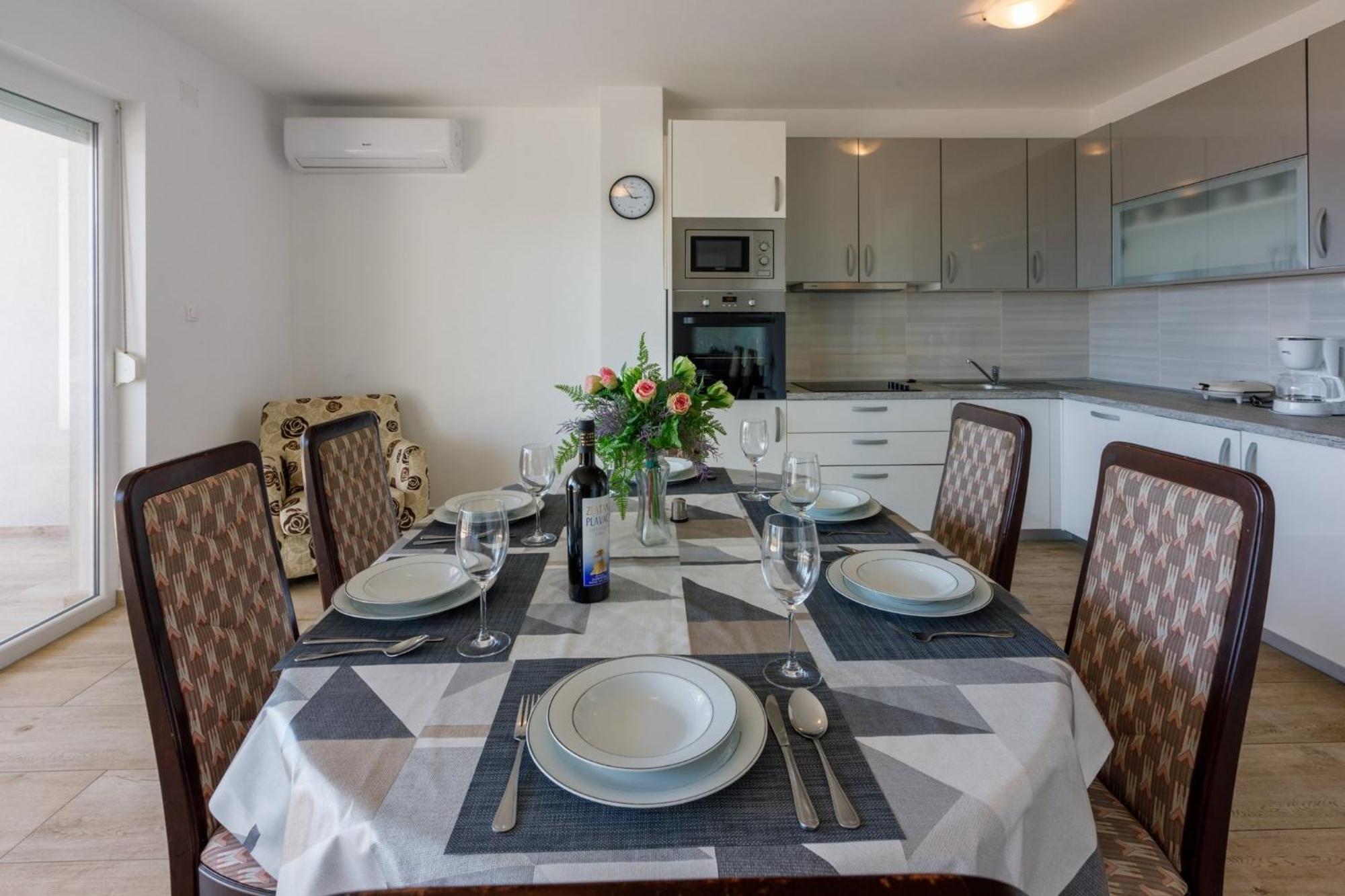 Melanie Apartamento Crikvenica Exterior foto